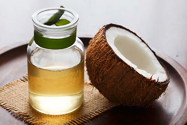 A Beleza que Vem da Natureza: Descubra como o Óleo de Coco pode Transformar o cabelo de suas&nbsp;clientes!