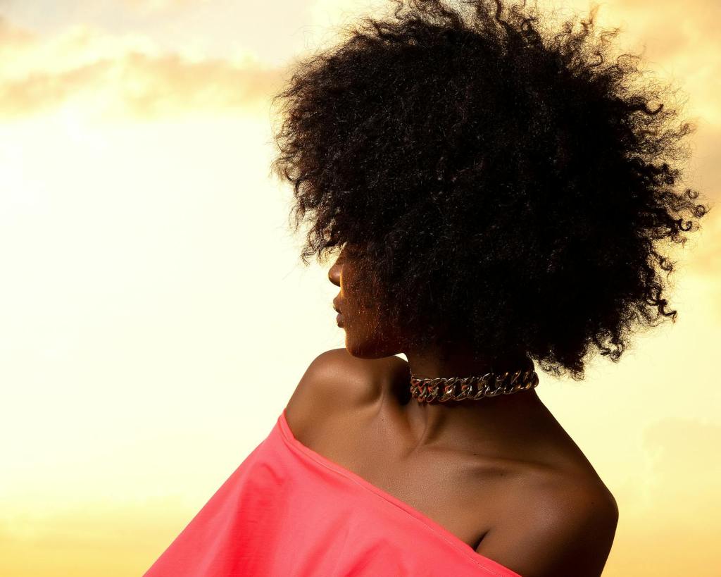 Profissionais da Beleza: 6 Dicas Rápidas sobre Soltura de&nbsp;Cachos